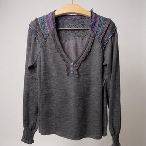 Free People‎ Siesta Fiesta Crochet Embroidered V-Neck Blouse Charcoal Size M